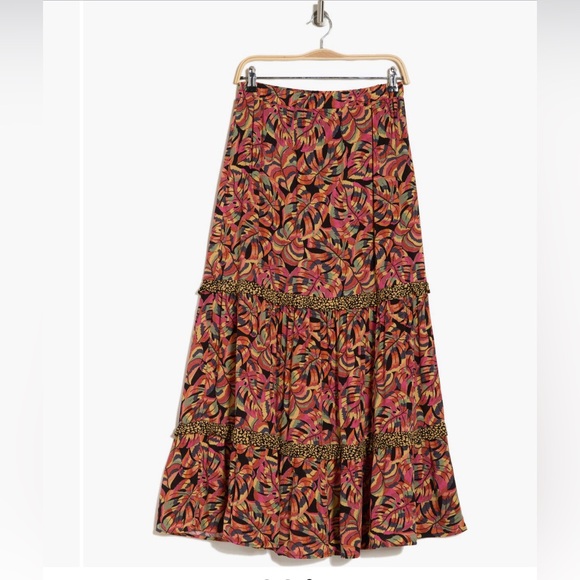 DR-2 Daniel Rainn Tiered Ruffle Floral Maxi Skirt - Picture 3 of 4